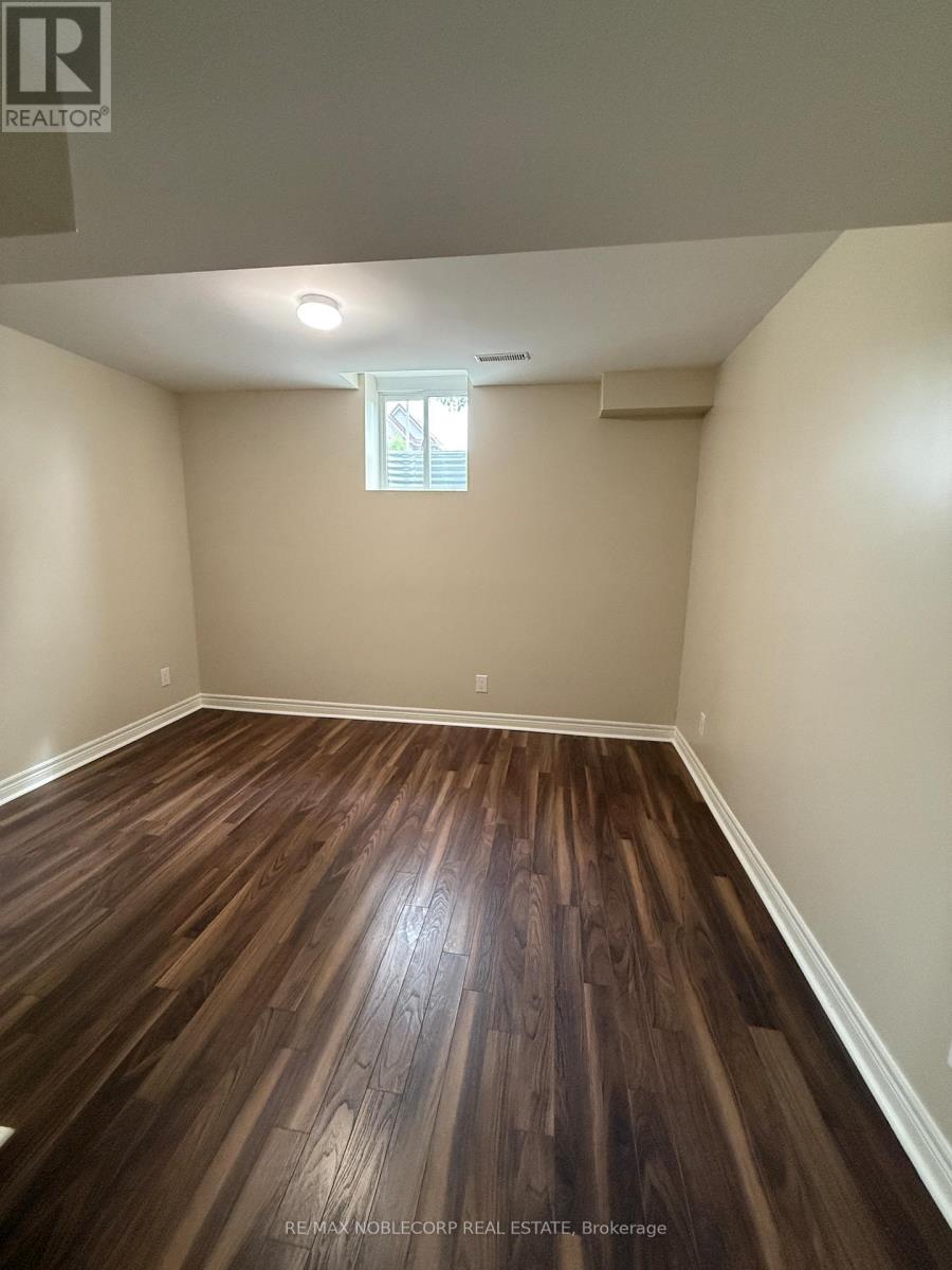 Photo 5 of 30 Saddler Avenue, Brampton ON