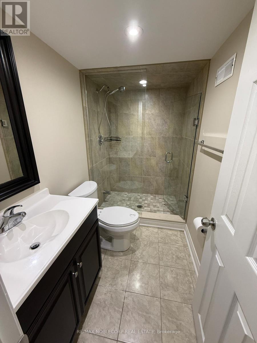 Photo 8 of 30 Saddler Avenue, Brampton ON