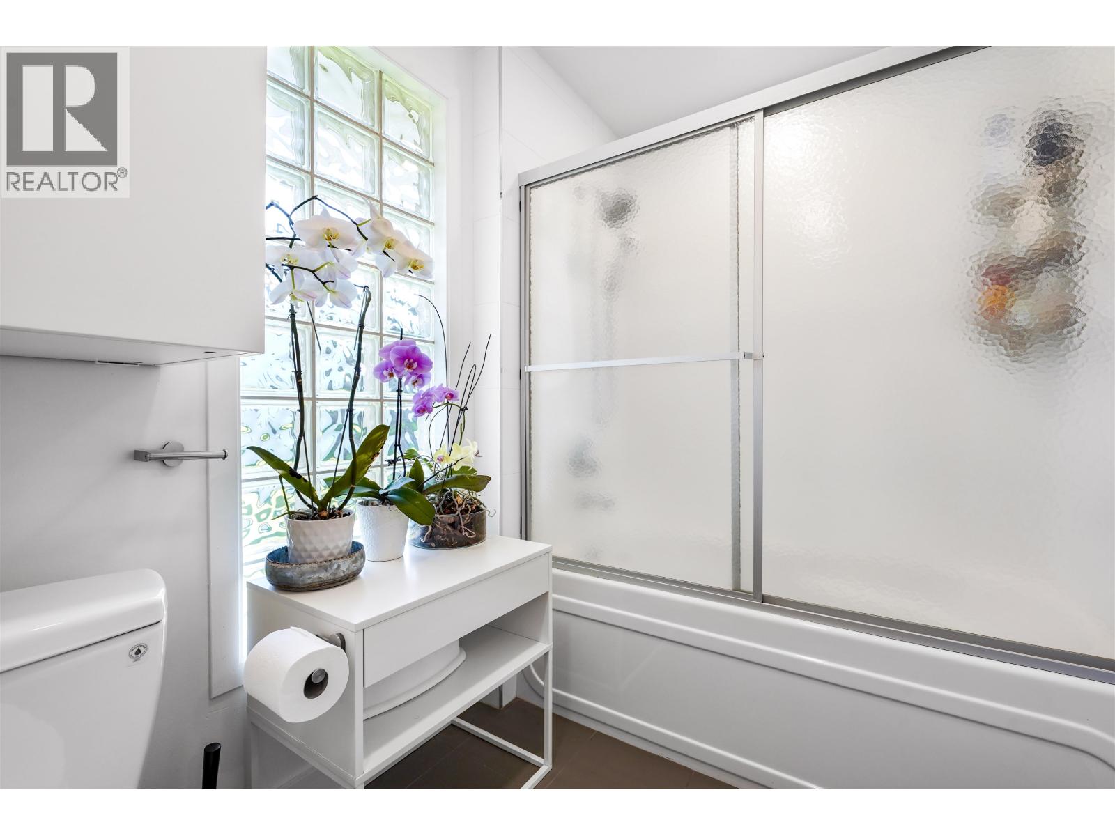 Photo 21 of 1287 W 15th Street, North Vancouver BC