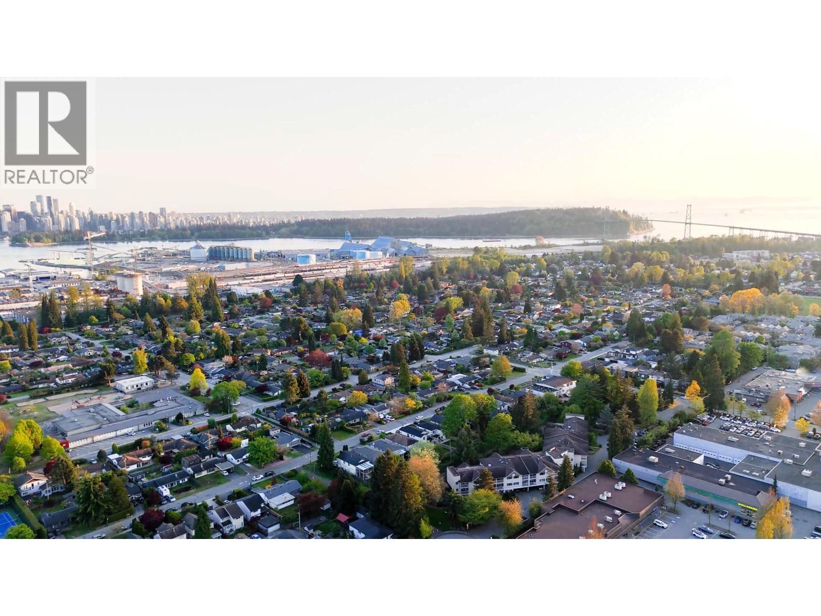 Photo 31 of 1287 W 15th Street, North Vancouver BC