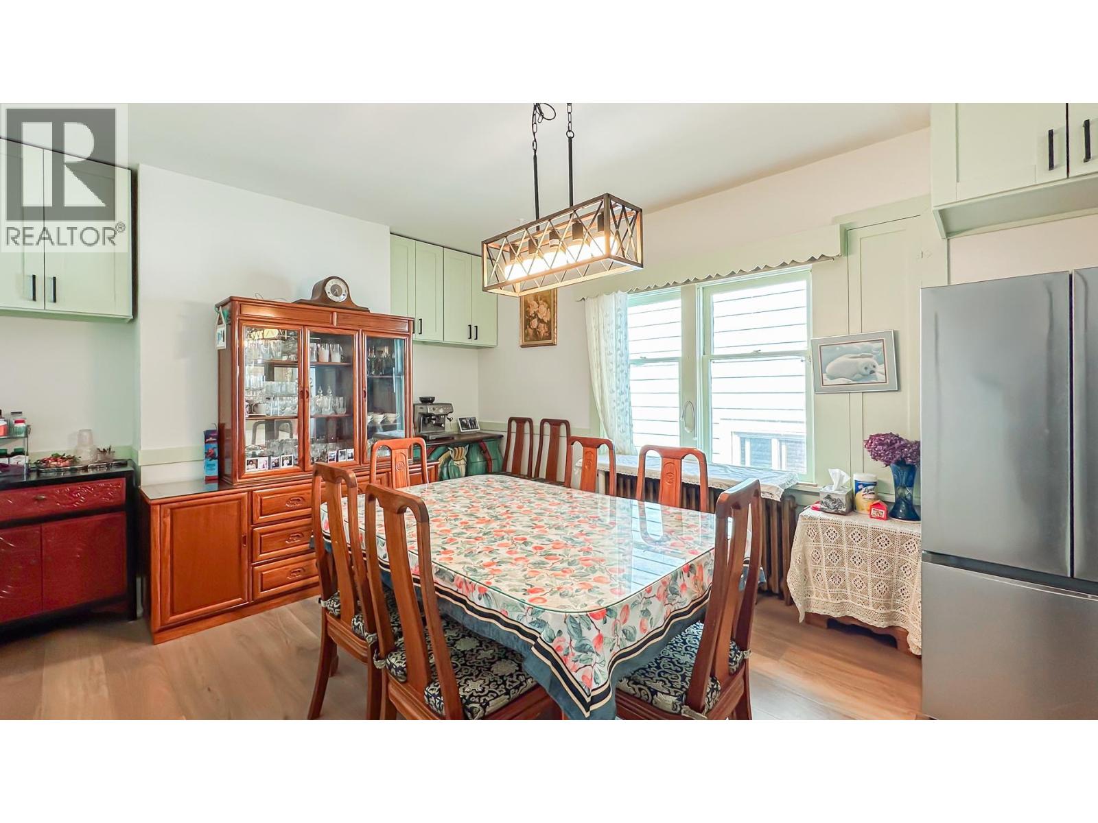 Photo 10 of 5748 Berkeley Street, Vancouver BC