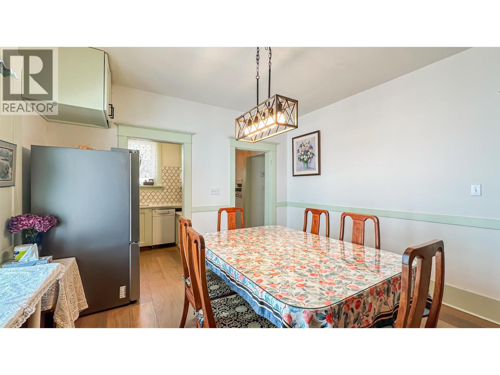 Photo 11 of 5748 Berkeley Street, Vancouver BC