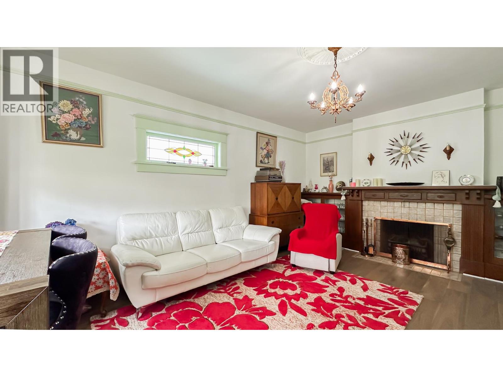 Photo 9 of 5748 Berkeley Street, Vancouver BC