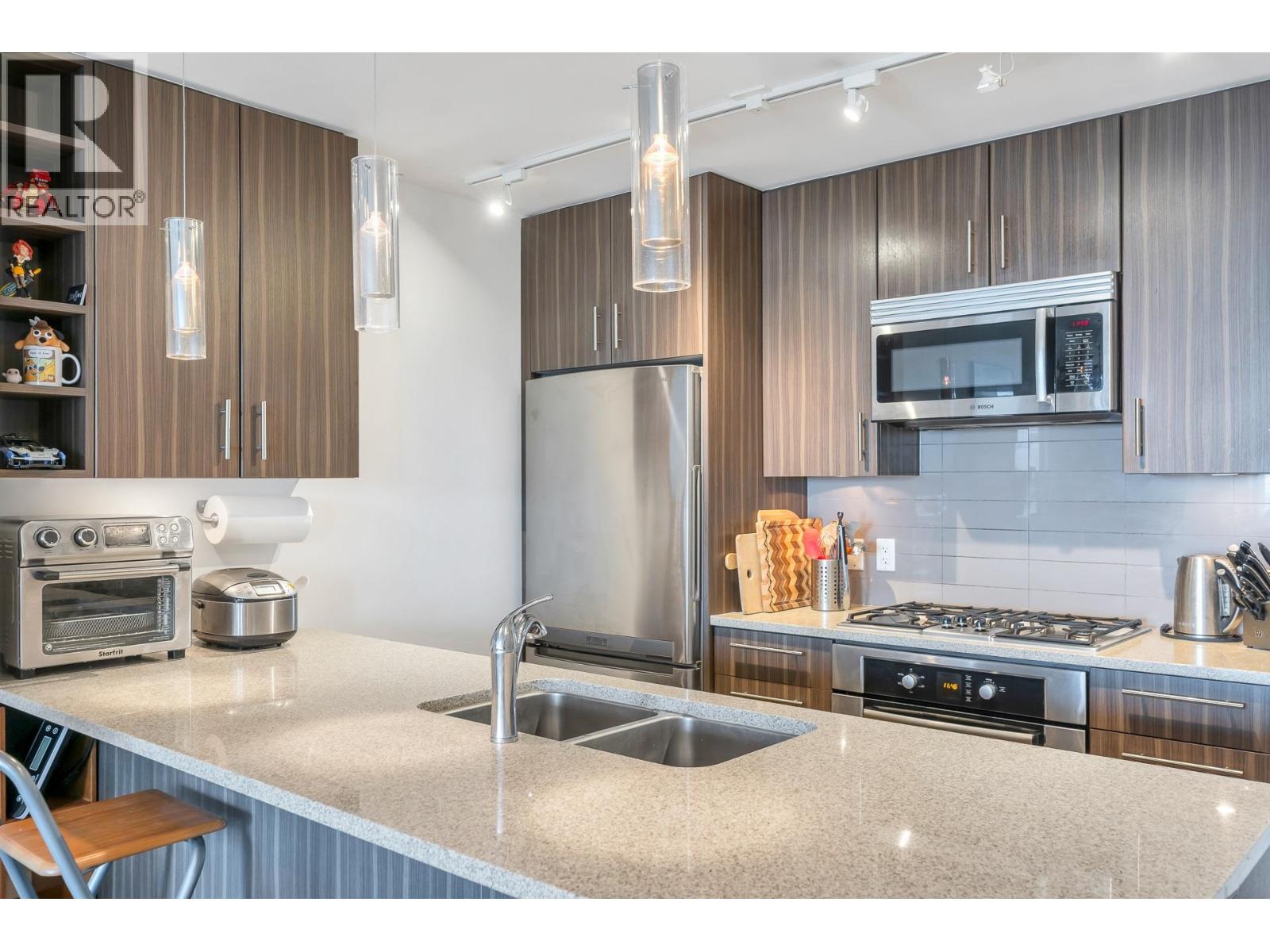Photo 6 of 1405 608 Belmont Street, New Westminster BC