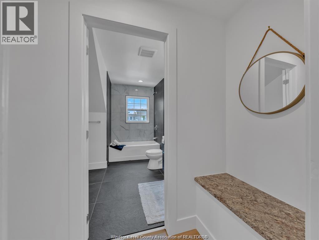 Photo 8 of 1361 Chappell Avenue, Windsor ON