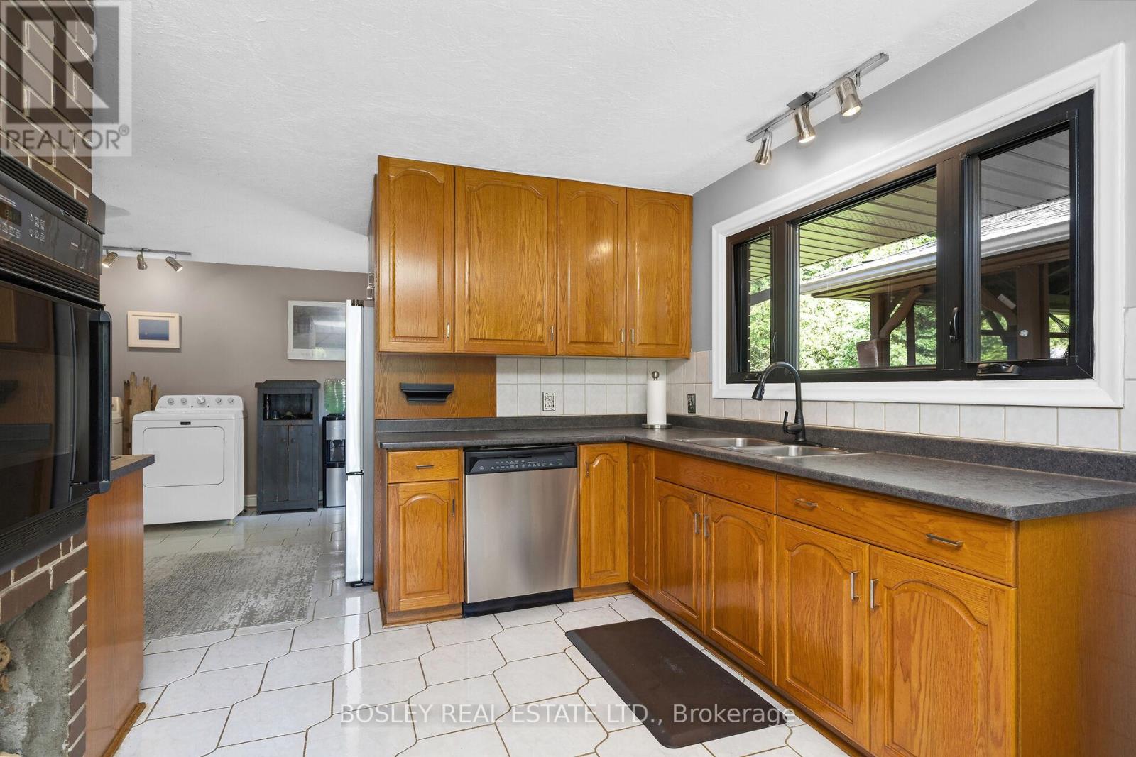 Photo 16 of 5489 10th Line, Erin ON