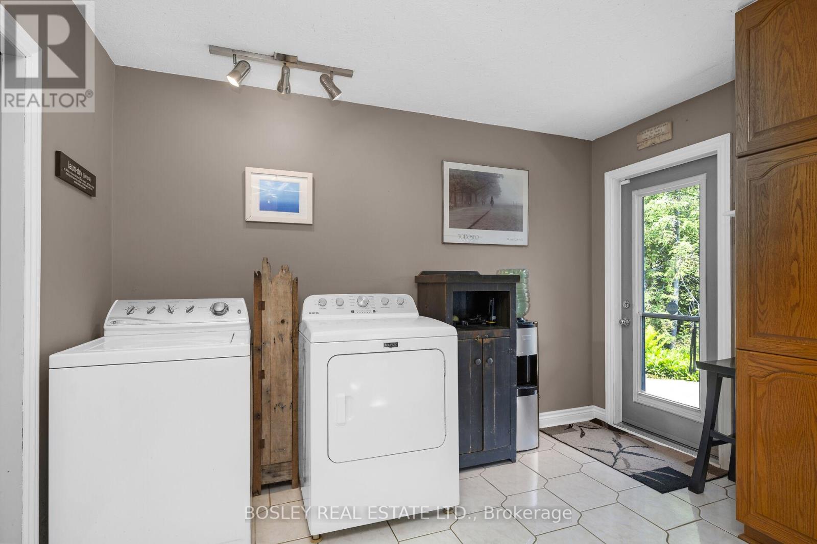 Photo 21 of 5489 10th Line, Erin ON