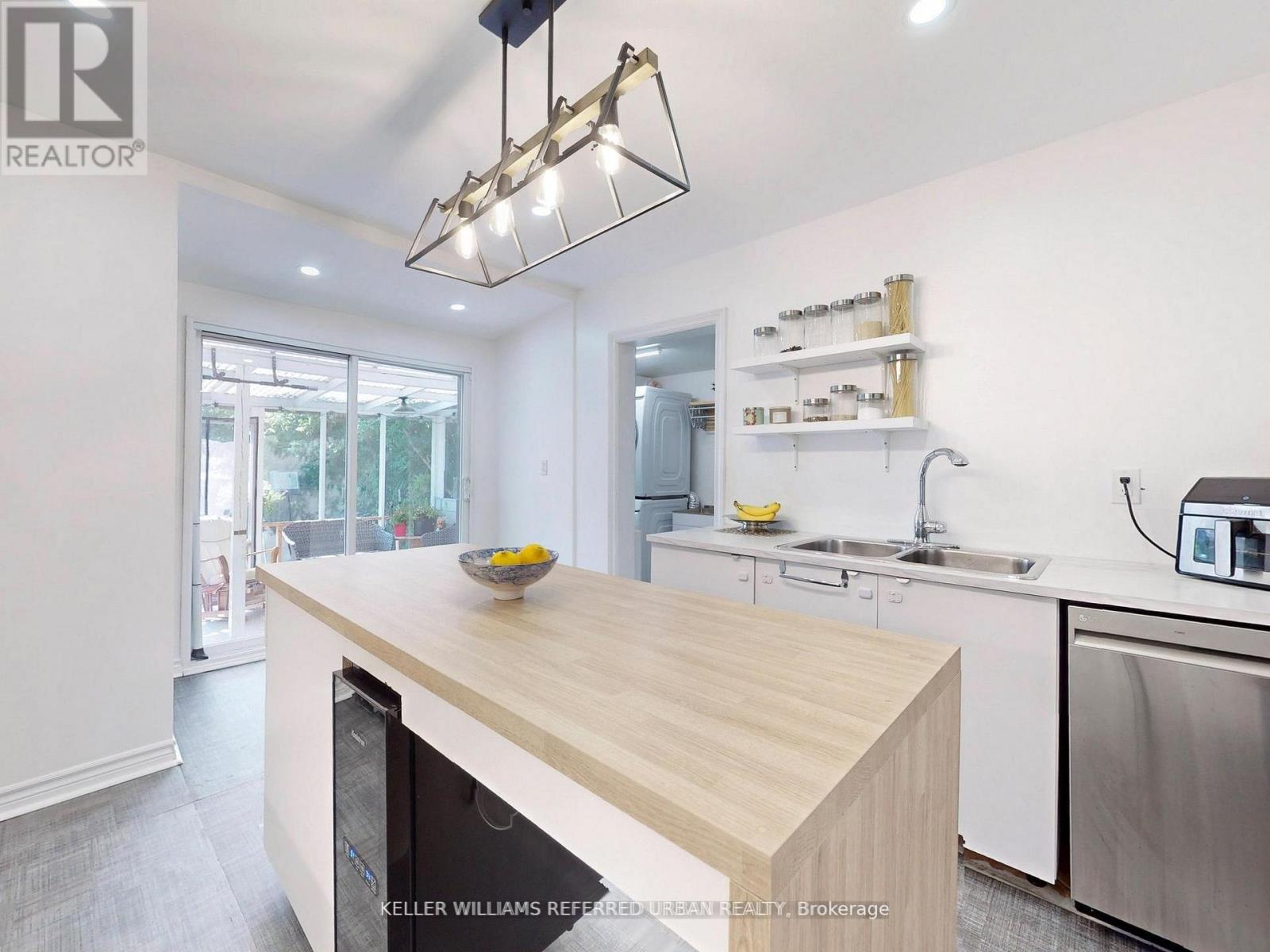 Photo 13 of 71 East 24th Street, Hamilton ON