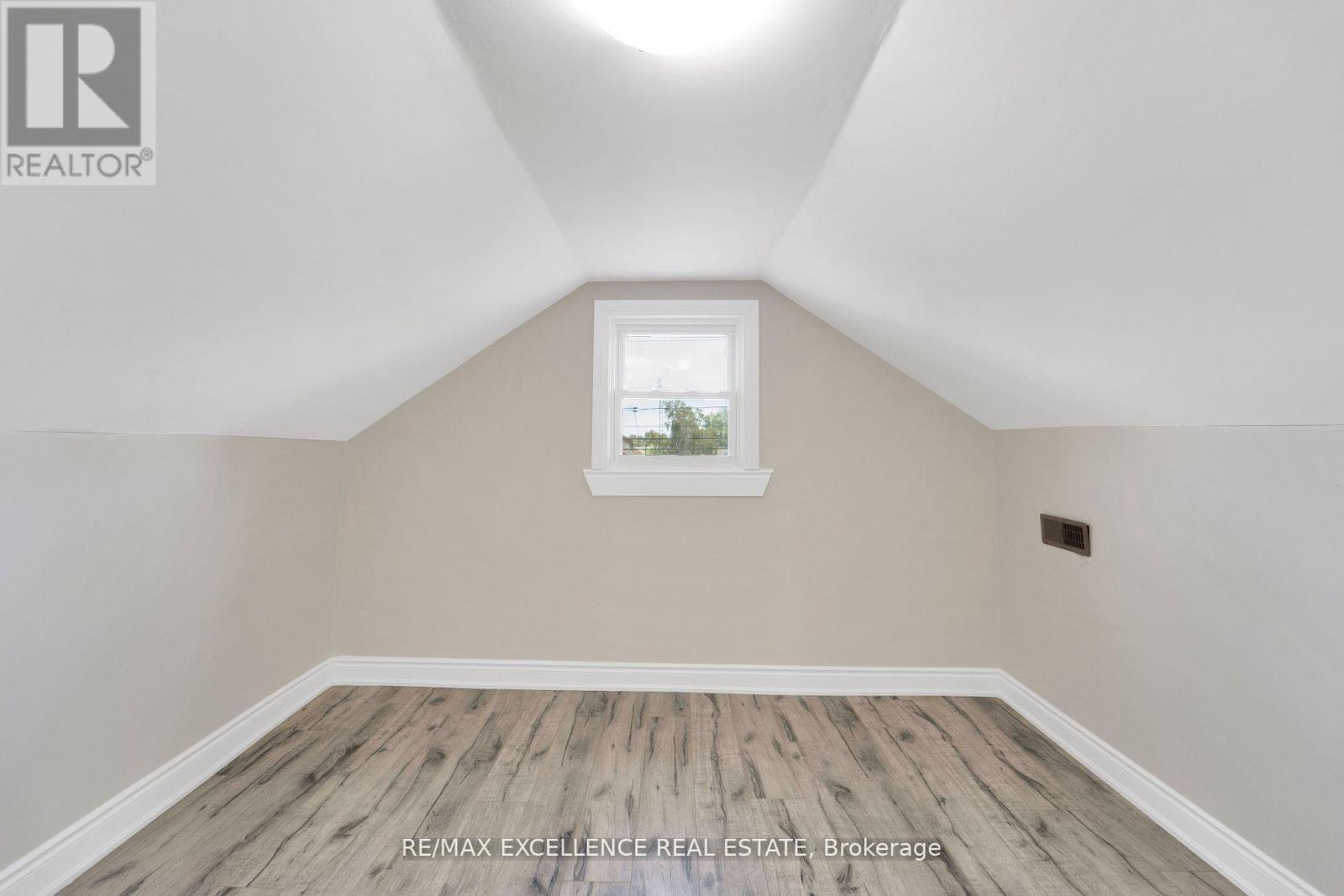 Photo 14 of 1054 Felix Avenue, Windsor ON