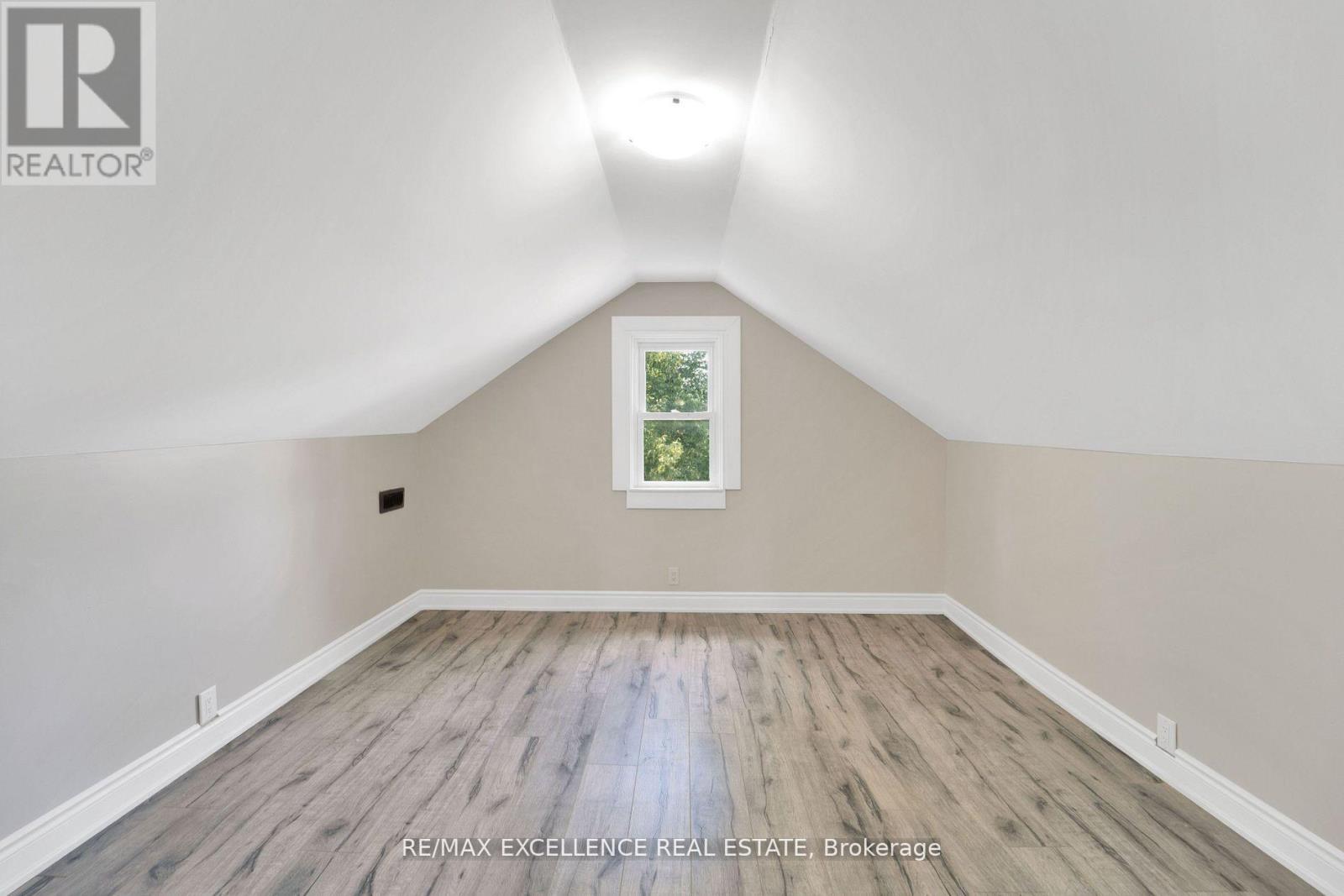 Photo 16 of 1054 Felix Avenue, Windsor ON