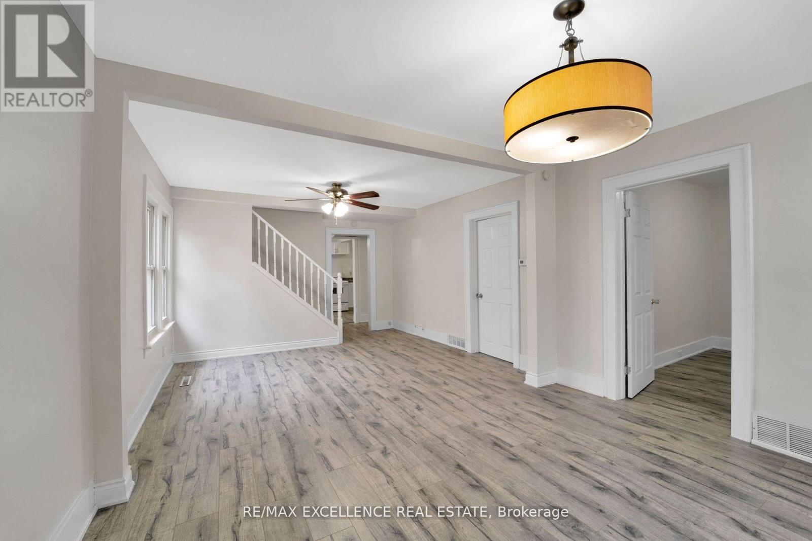 Photo 4 of 1054 Felix Avenue, Windsor ON