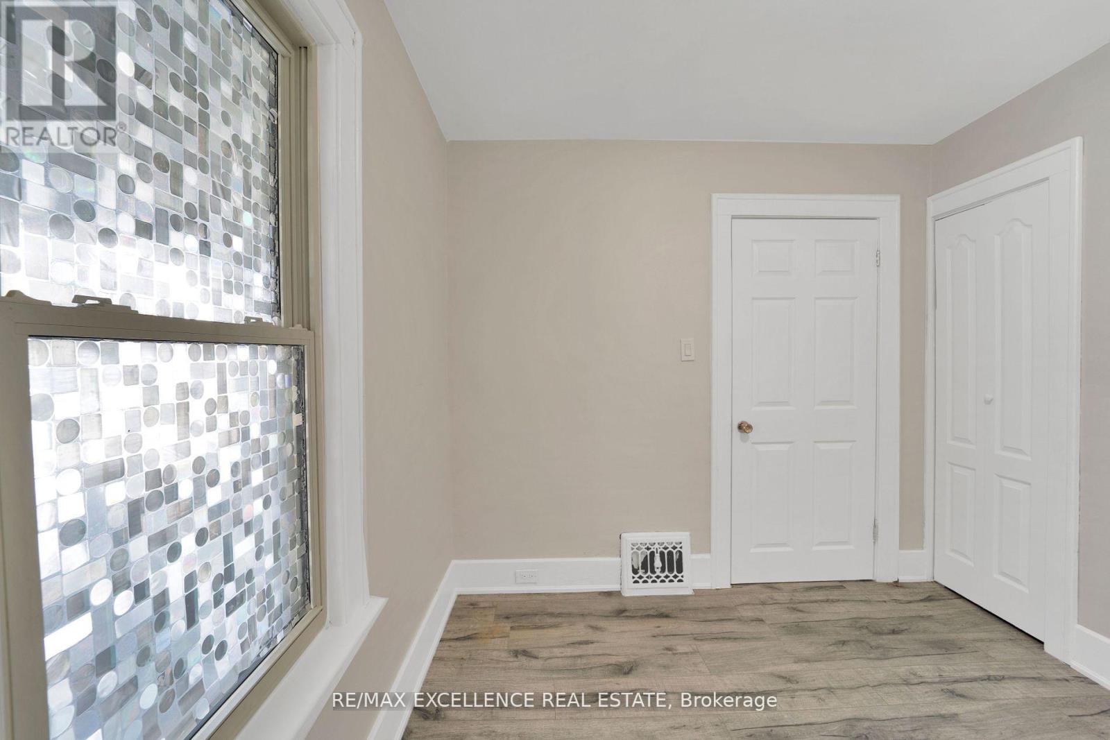 Photo 7 of 1054 Felix Avenue, Windsor ON