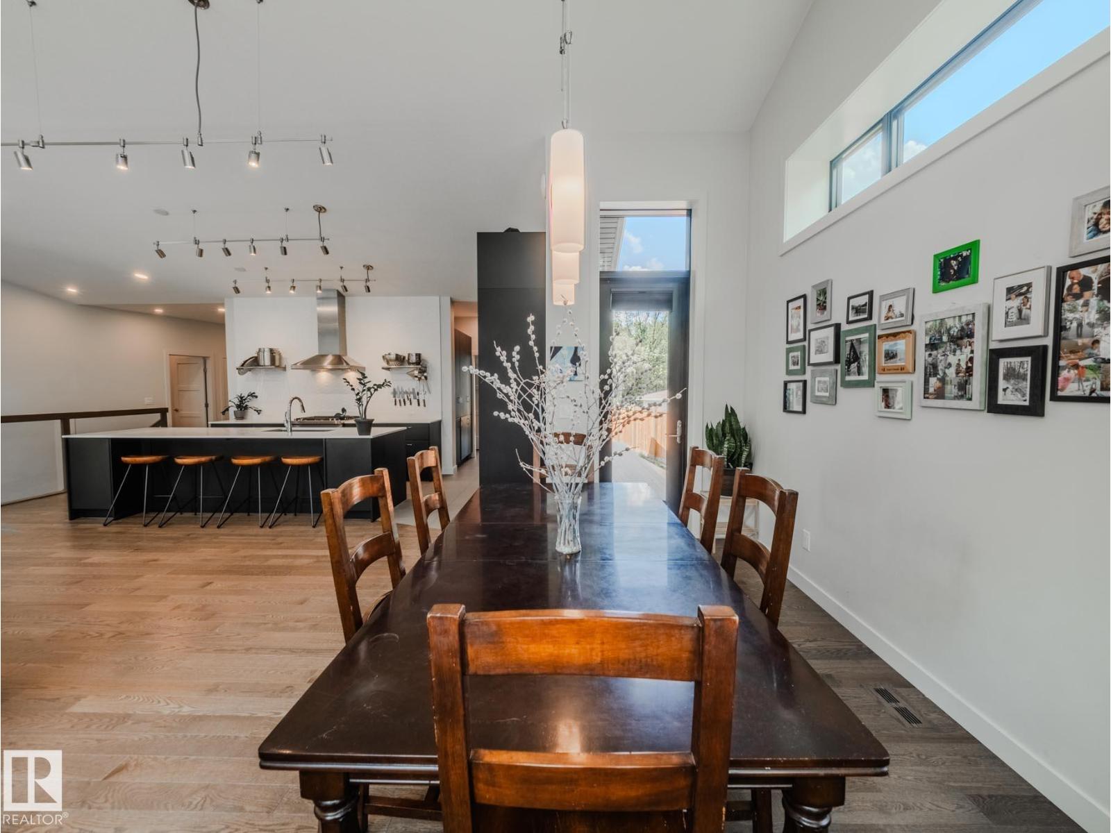 Photo 15 of 8704 92 B Av Nw, Edmonton AB