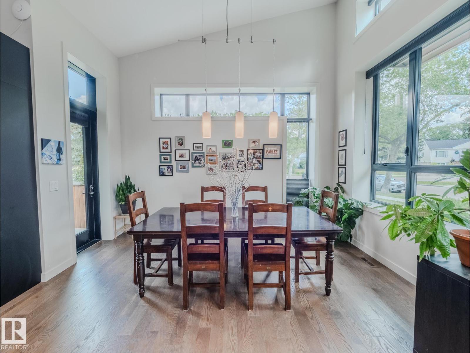 Photo 18 of 8704 92 B Av Nw, Edmonton AB