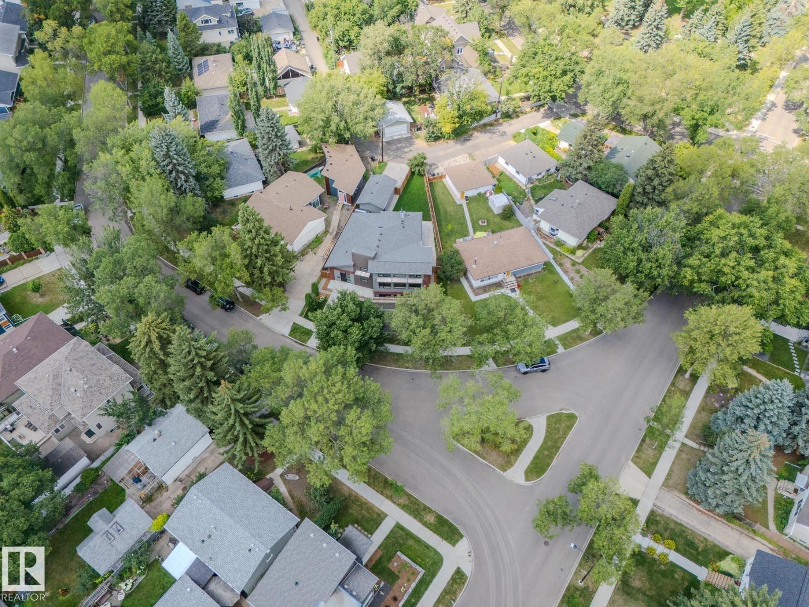 Photo 2 of 8704 92 B Av Nw, Edmonton AB