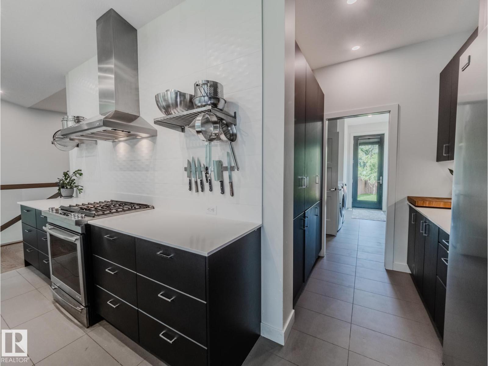 Photo 32 of 8704 92 B Av Nw, Edmonton AB
