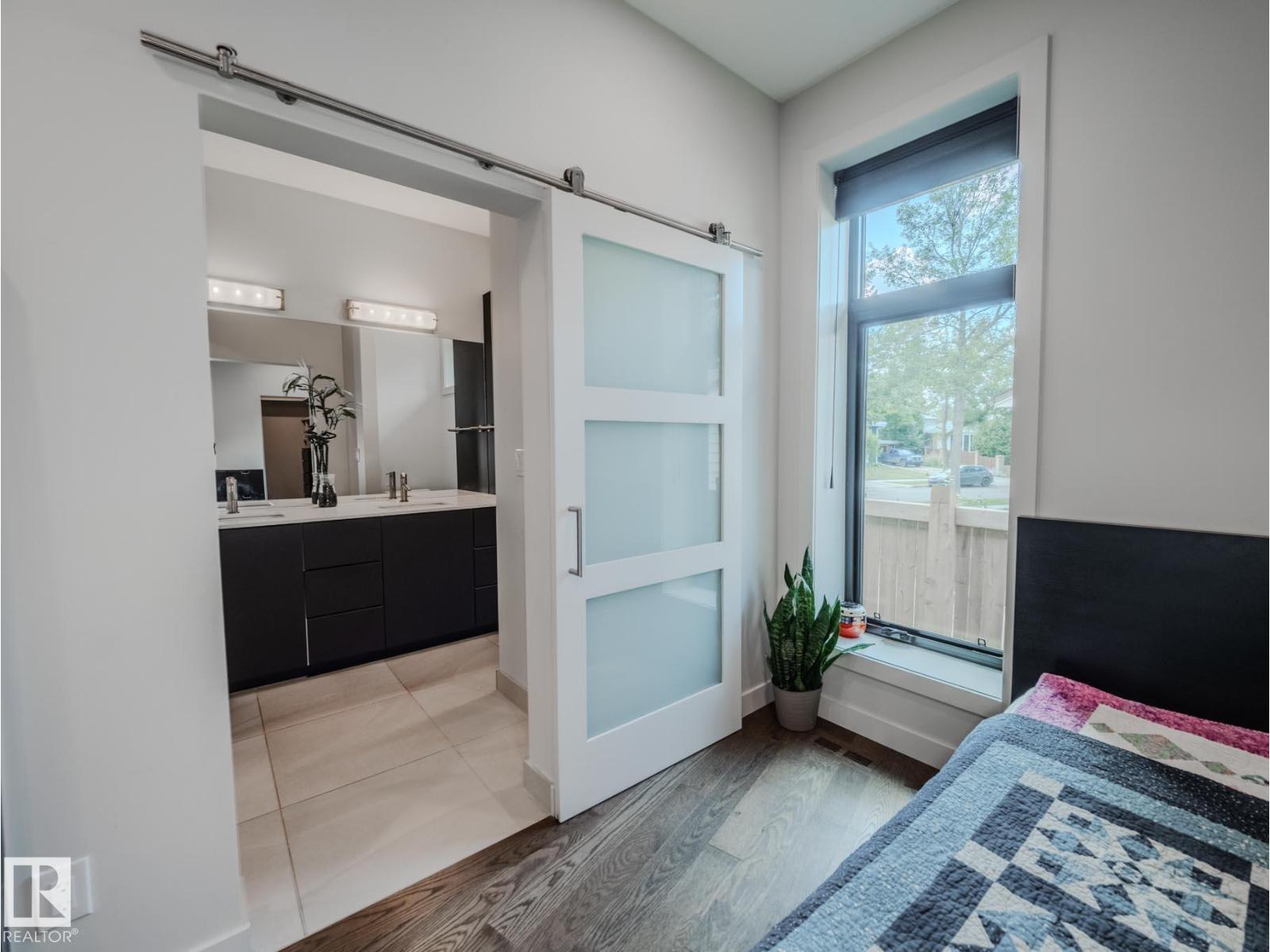 Photo 42 of 8704 92 B Av Nw, Edmonton AB
