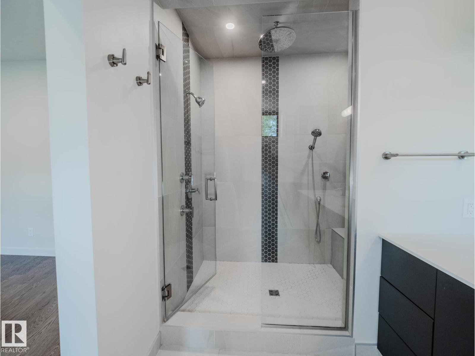 Photo 45 of 8704 92 B Av Nw, Edmonton AB