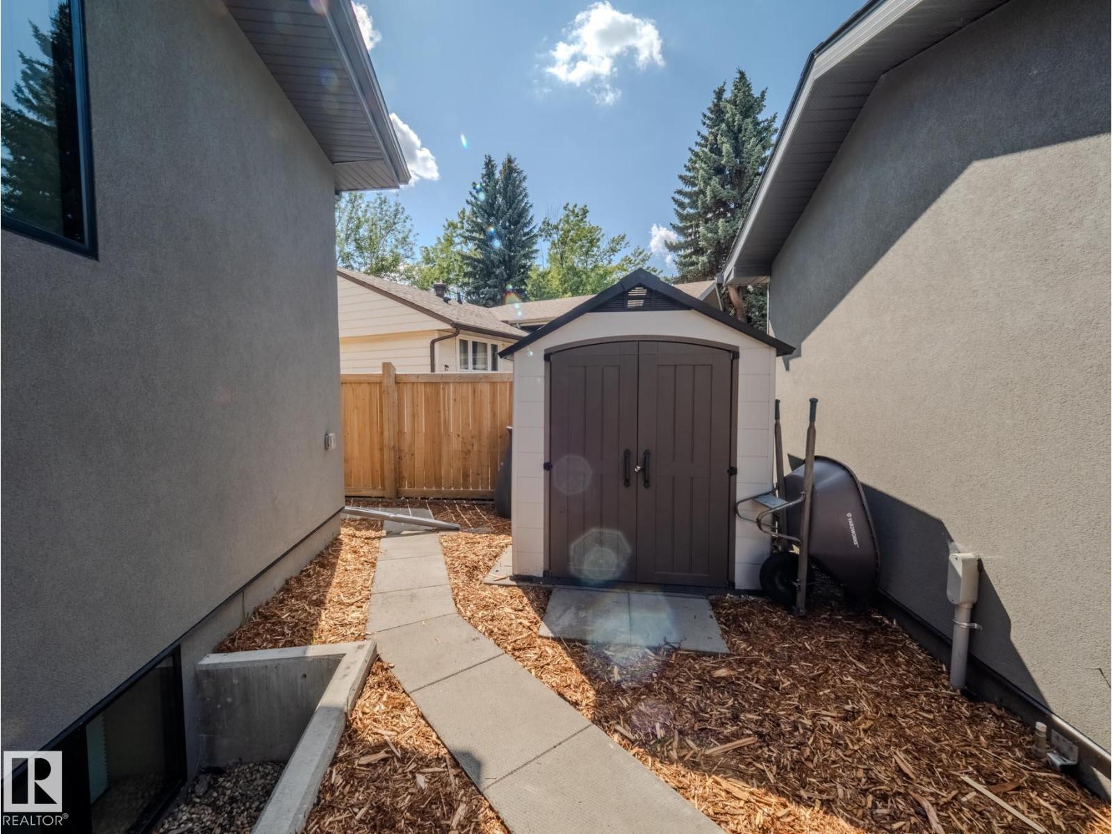 Photo 73 of 8704 92 B Av Nw, Edmonton AB