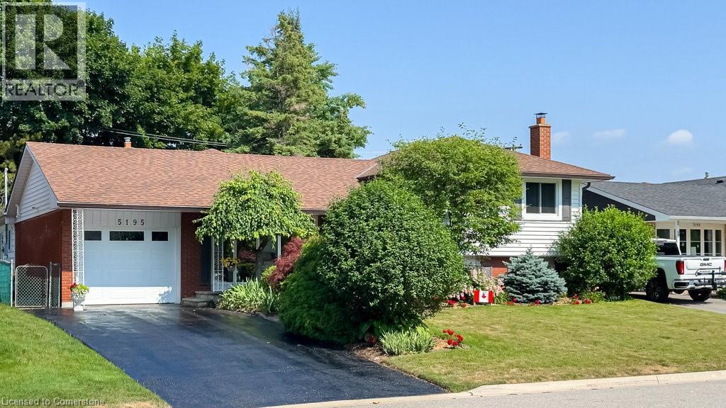 Photo 2 of 5195 Suncrest Road, Burlington ON