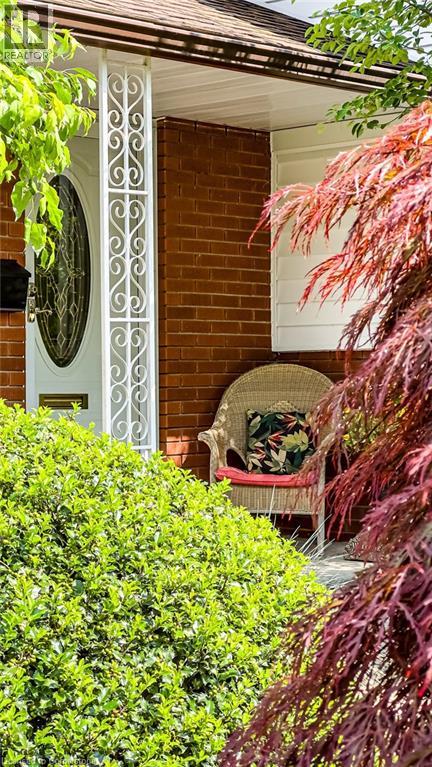 Photo 5 of 5195 Suncrest Road, Burlington ON