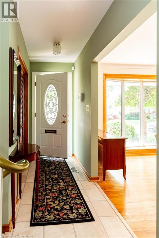 Photo 7 of 5195 Suncrest Road, Burlington ON