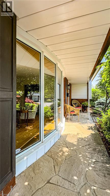 Photo 4 of 5195 Suncrest Road, Burlington ON