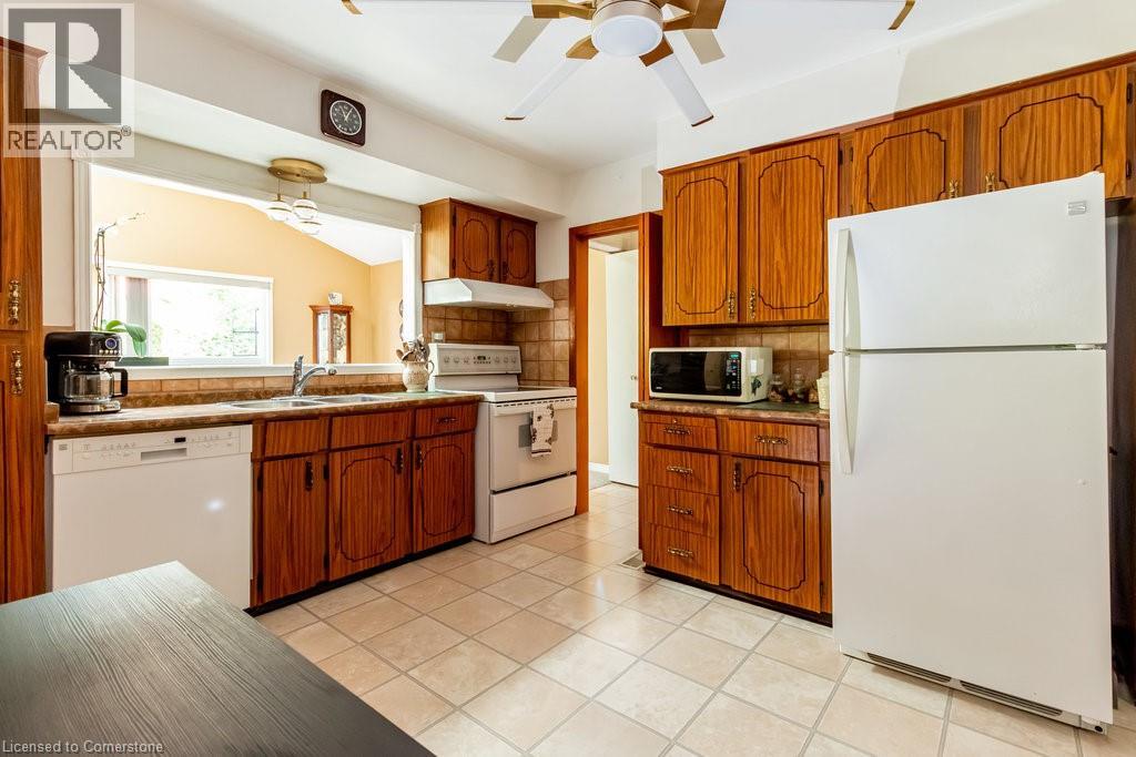 Photo 15 of 5195 Suncrest Road, Burlington ON