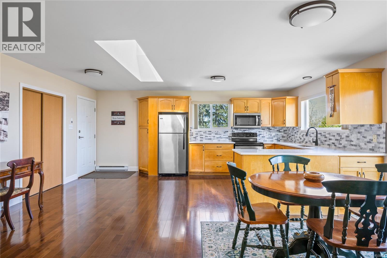 Photo 31 of 3021 Raymur Pl, Qualicum Beach BC