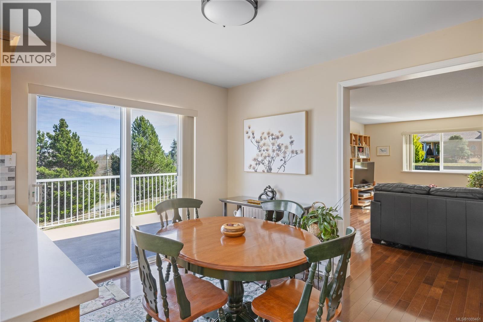 Photo 33 of 3021 Raymur Pl, Qualicum Beach BC