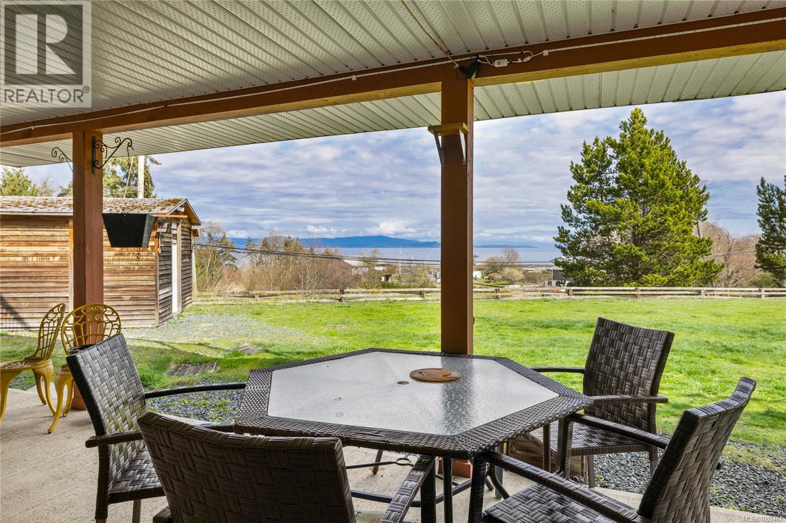 Photo 38 of 3021 Raymur Pl, Qualicum Beach BC
