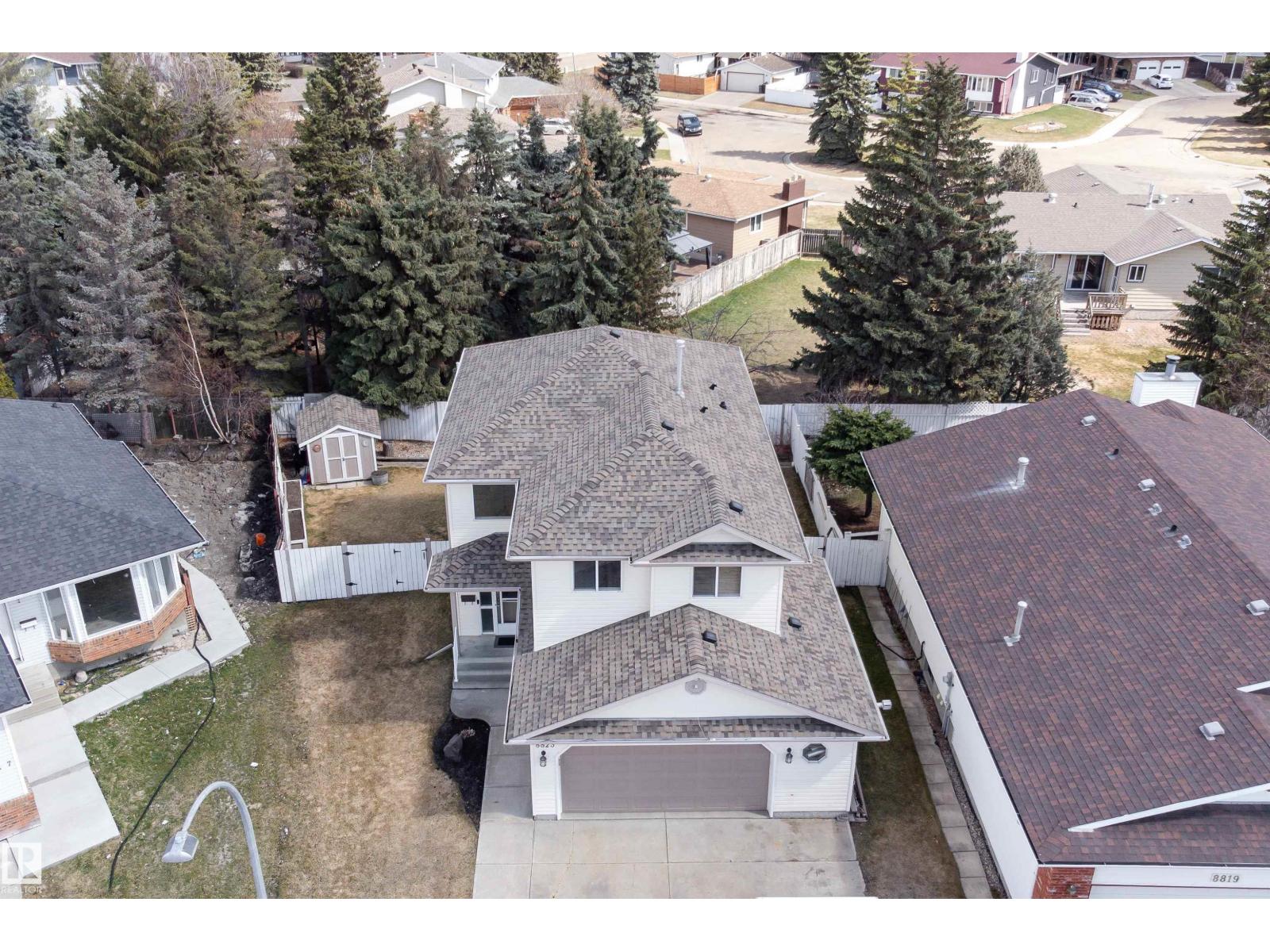 Photo 5 of 8823 188 St Nw, Edmonton AB