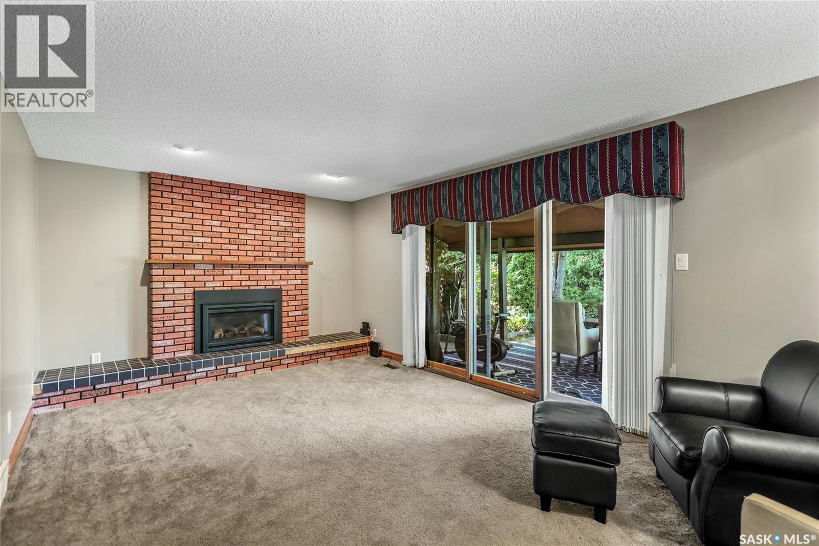 Single Family House 2 Level for Sale in  Selkirk CRESCENT Regina 