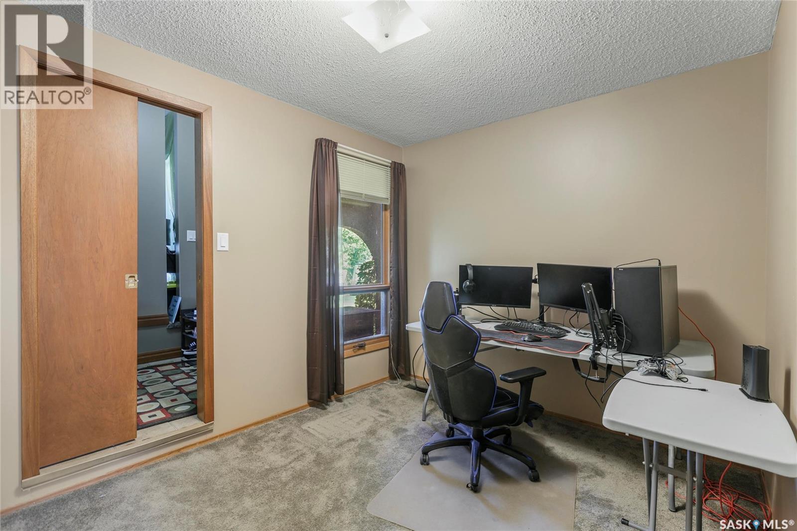 10 Selkirk CRESCENT, Regina, Saskatchewan