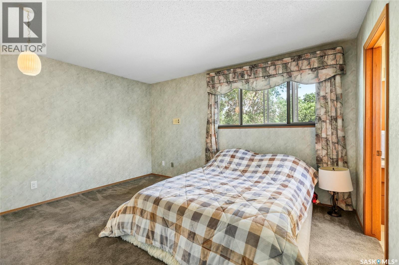 Single Family House 2 Level for Sale in  Selkirk CRESCENT Regina 