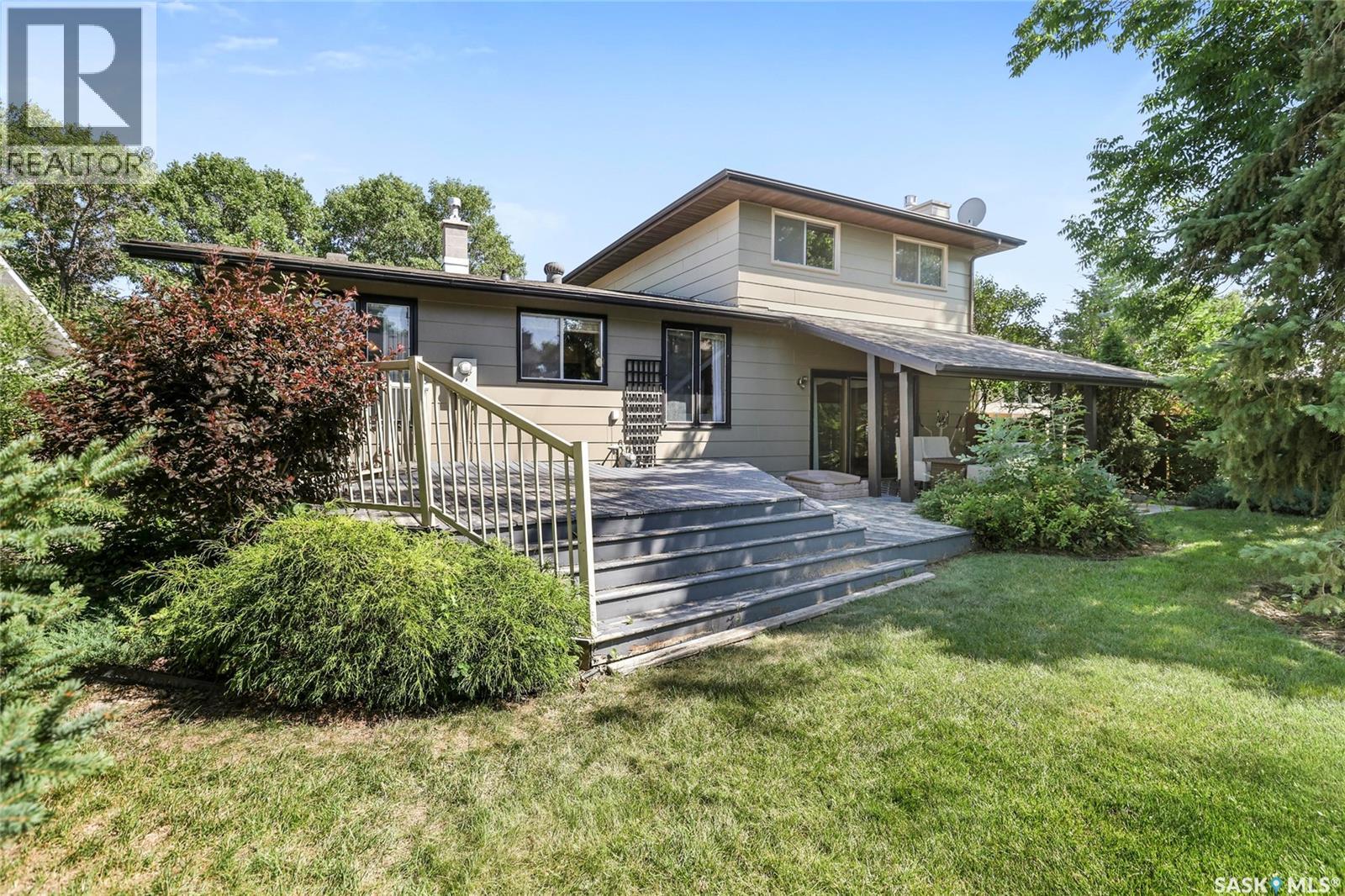 Single Family House 2 Level for Sale in  Selkirk CRESCENT Regina 