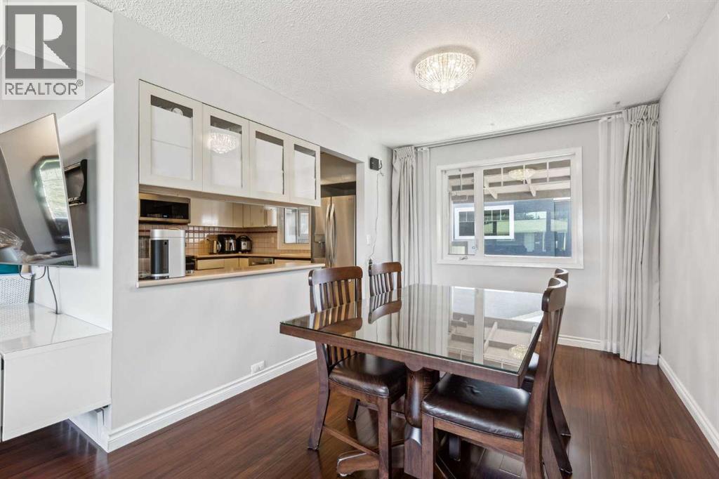 Photo 23 of 2119 Vista Crescent Ne, Calgary AB