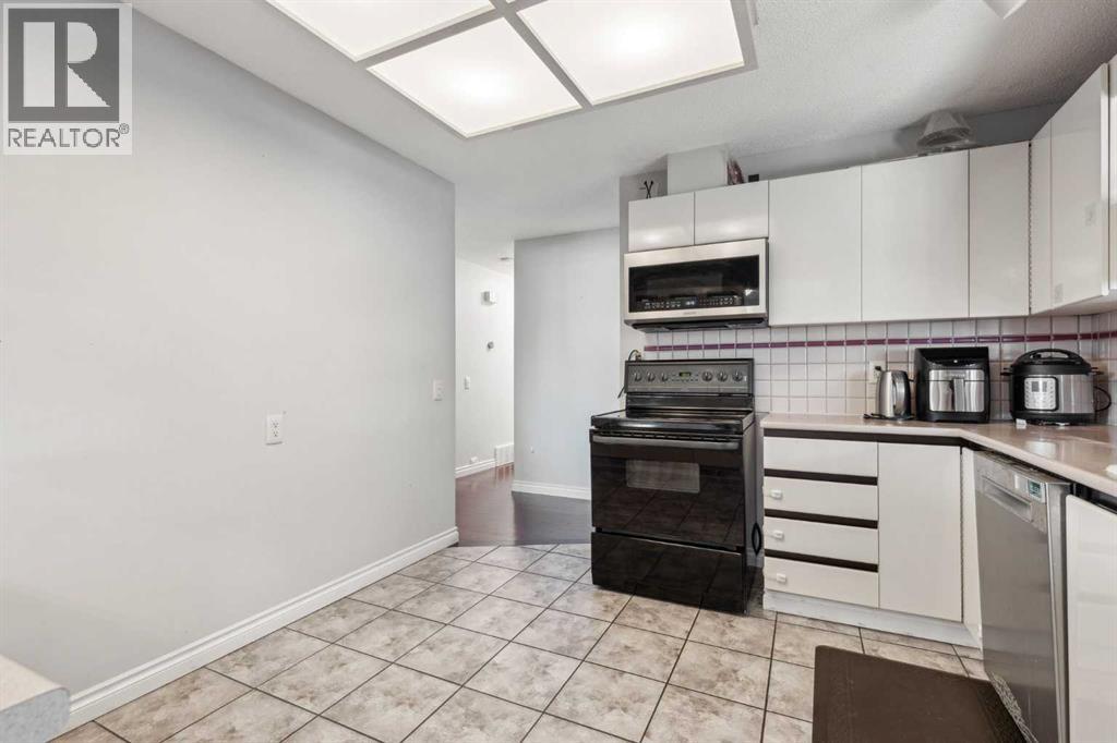 Photo 3 of 2119 Vista Crescent Ne, Calgary AB