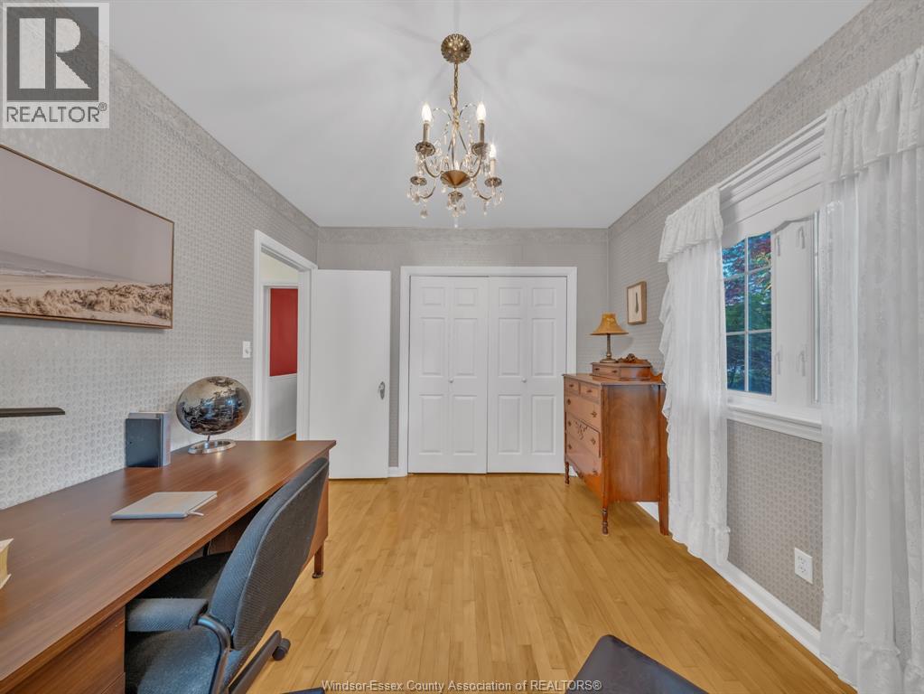 Photo 9 of 284 Prado, Windsor ON