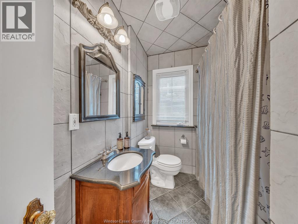 Photo 21 of 284 Prado, Windsor ON