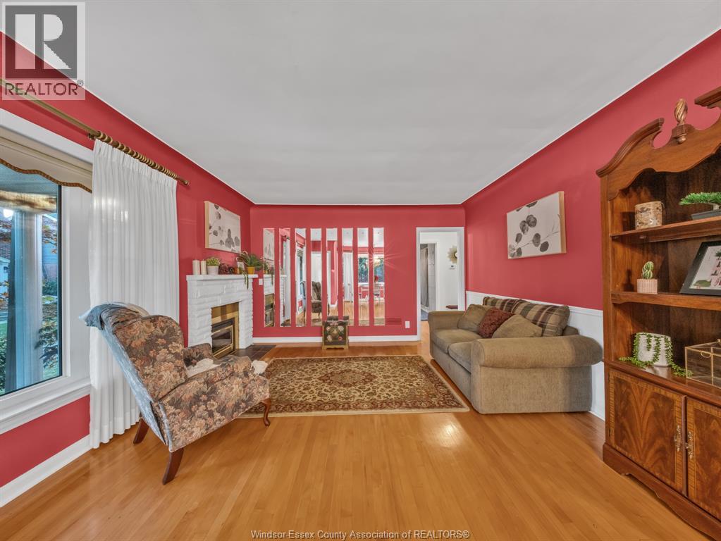 Photo 14 of 284 Prado, Windsor ON