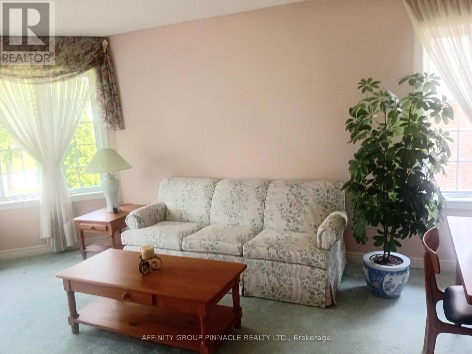 Photo 5 of 16 Hillview Drive, Kawartha Lakes ON