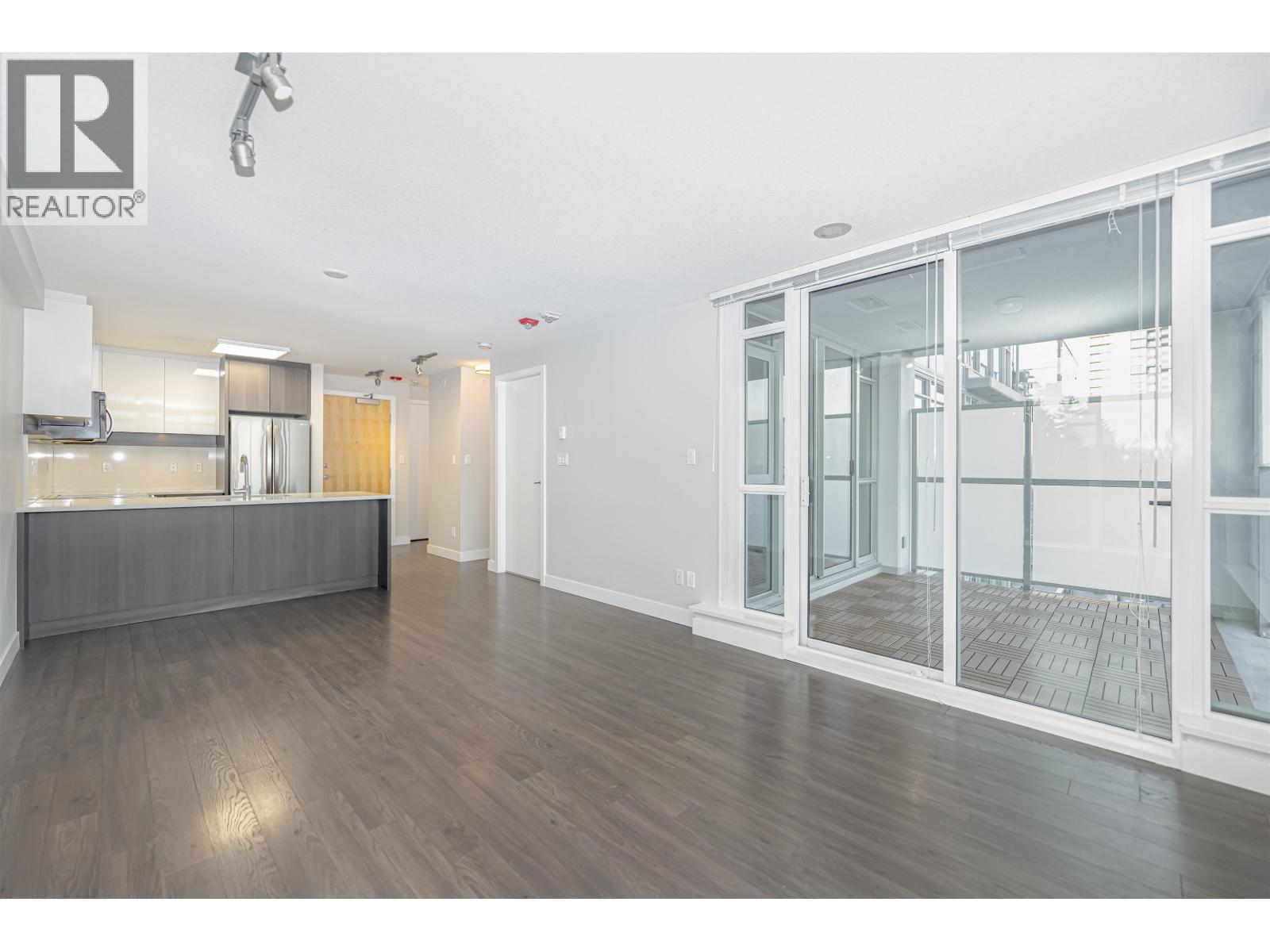 Photo 9 of 801 958 Ridgeway Avenue, Coquitlam BC