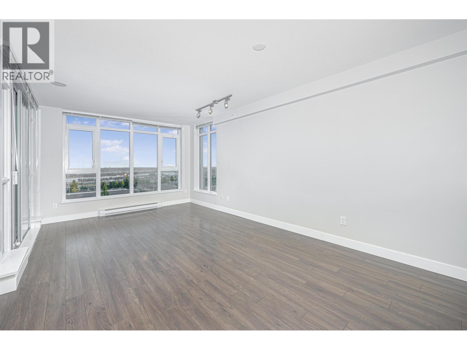 Photo 6 of 801 958 Ridgeway Avenue, Coquitlam BC