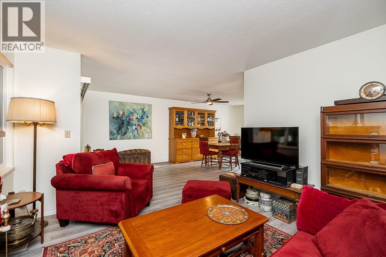 Photo 11 of 8531 Timber Court, Burnaby BC