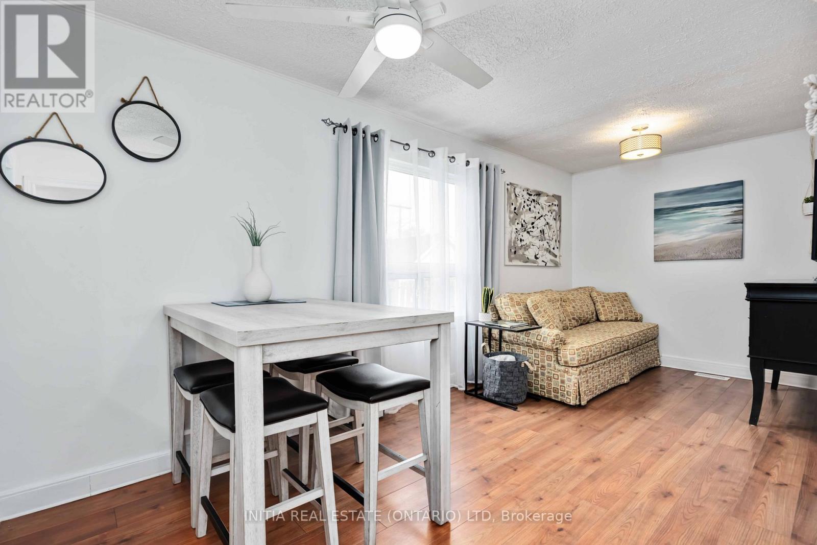 Photo 7 of 187 Maxwell Street, Sarnia ON