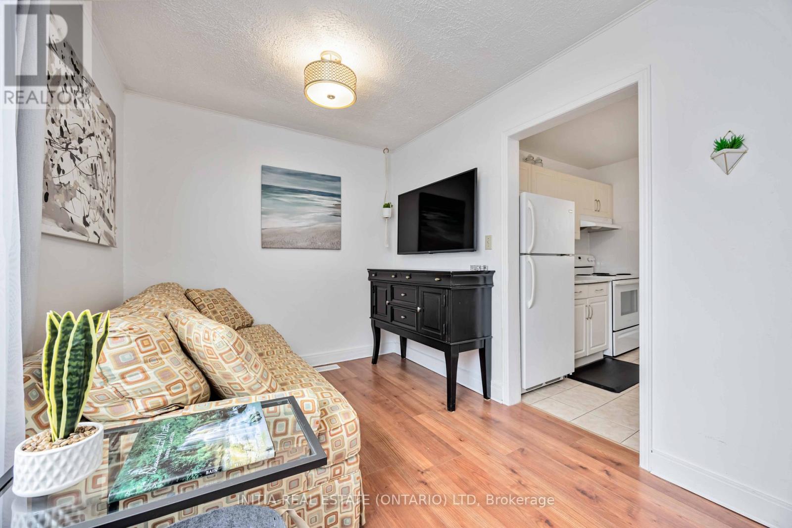 Photo 10 of 187 Maxwell Street, Sarnia ON