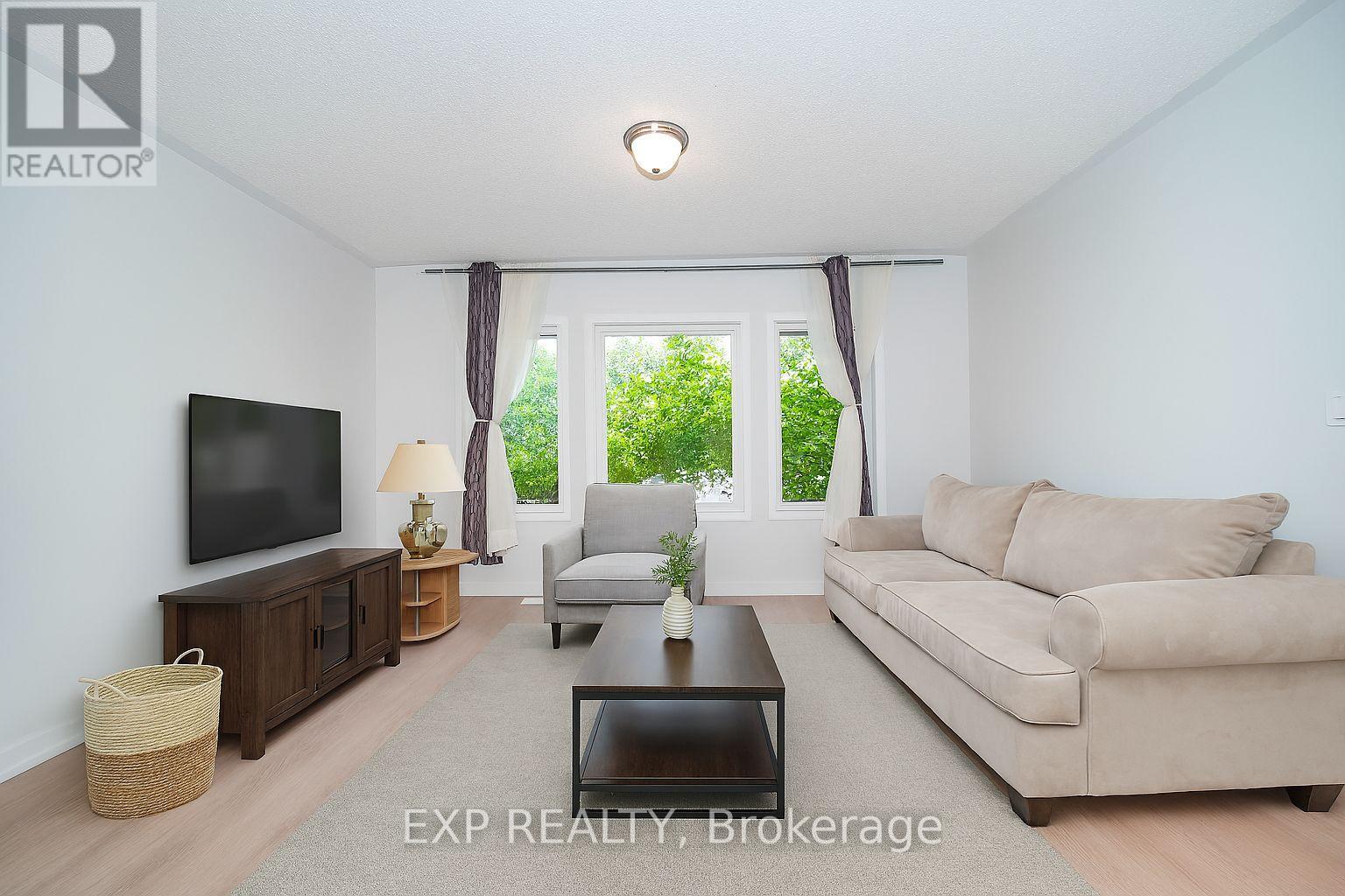 Photo 3 of 10 1299 Glenanna Road, Pickering ON