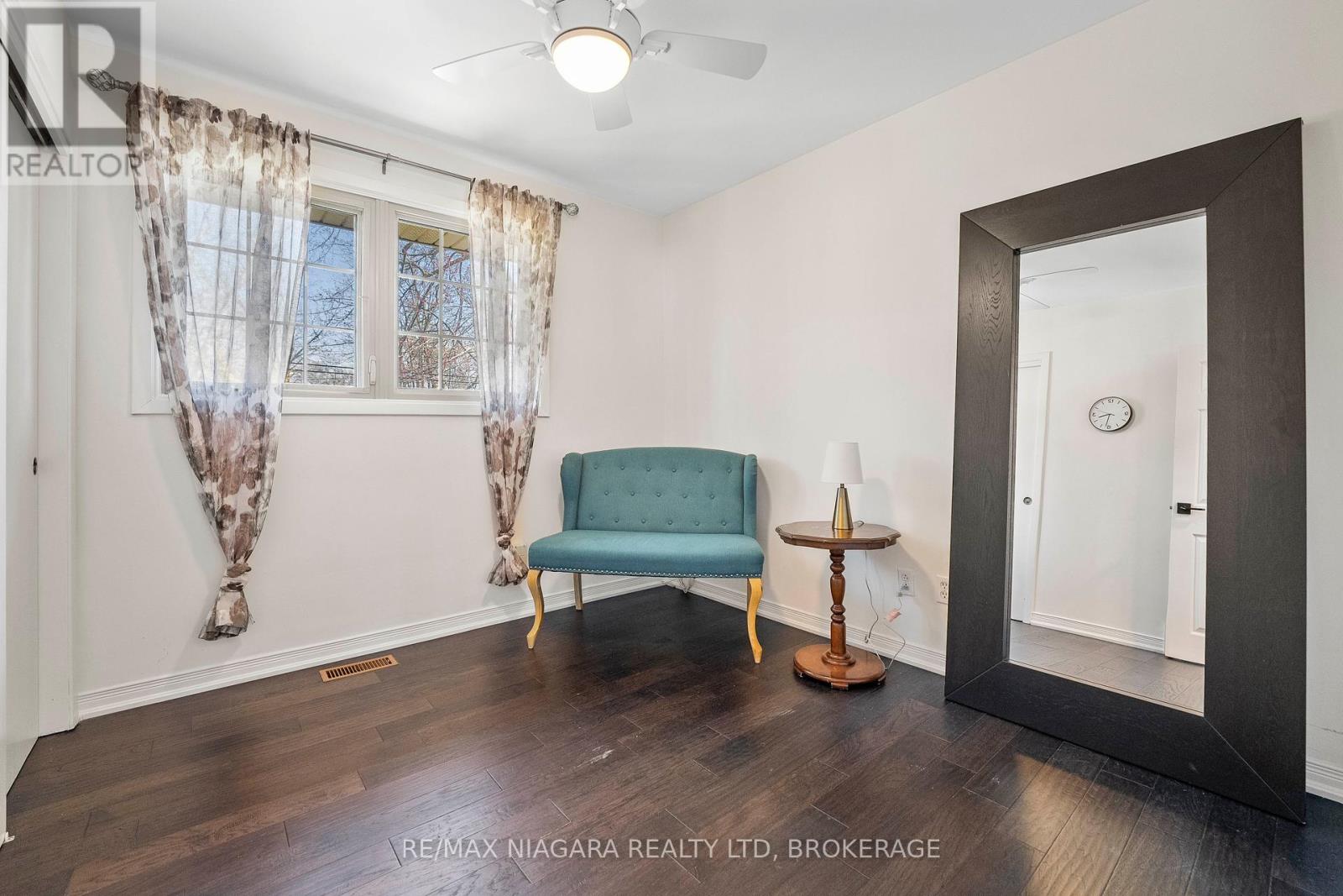 Photo 18 of 375 Mississauga Street N, Niagaraonthelake ON