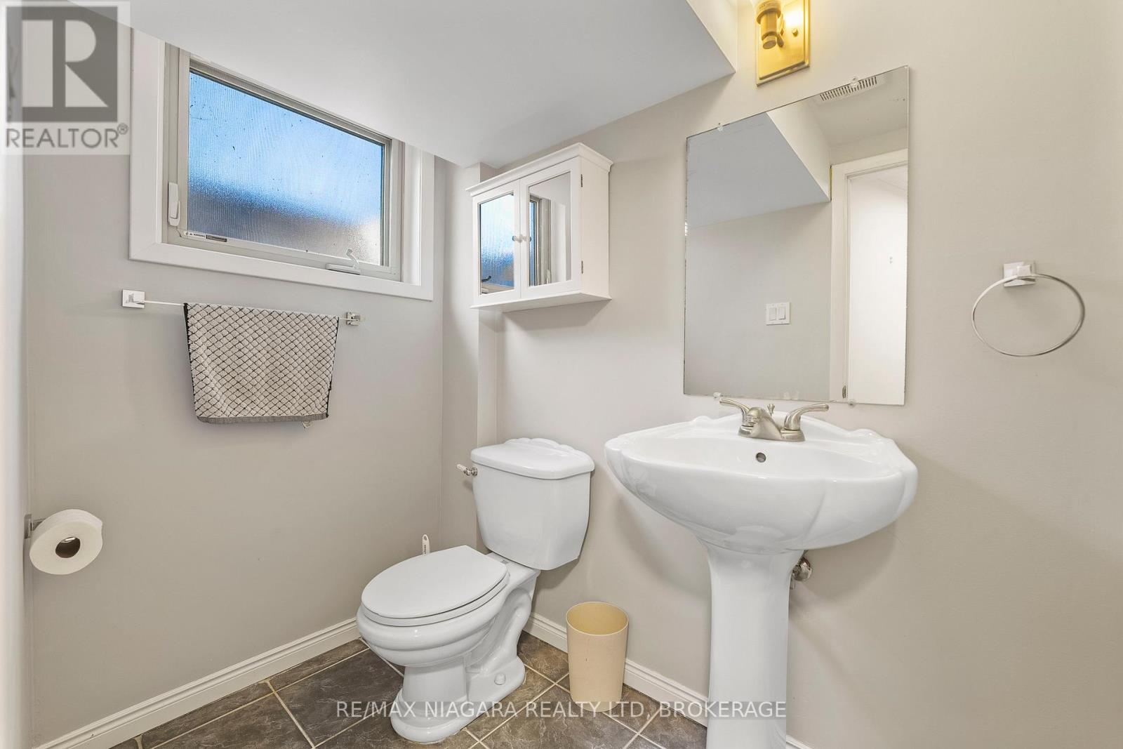 Photo 21 of 375 Mississauga Street N, Niagaraonthelake ON